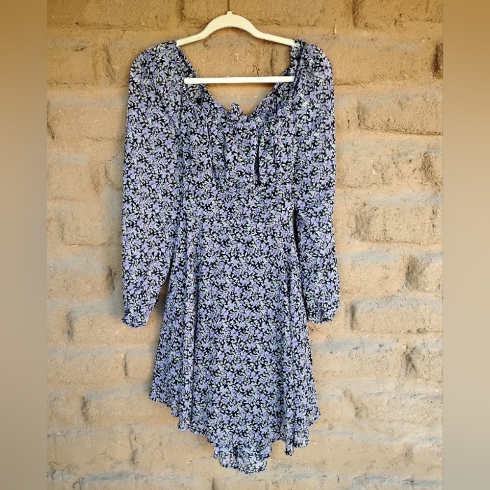 Blush and‎ Day Ditsy Floral Lavander And Black Detail Tie Back Open Back 3xl